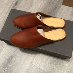 ❌❌SOLD❌❌ Nisolo Lima slip on sandals